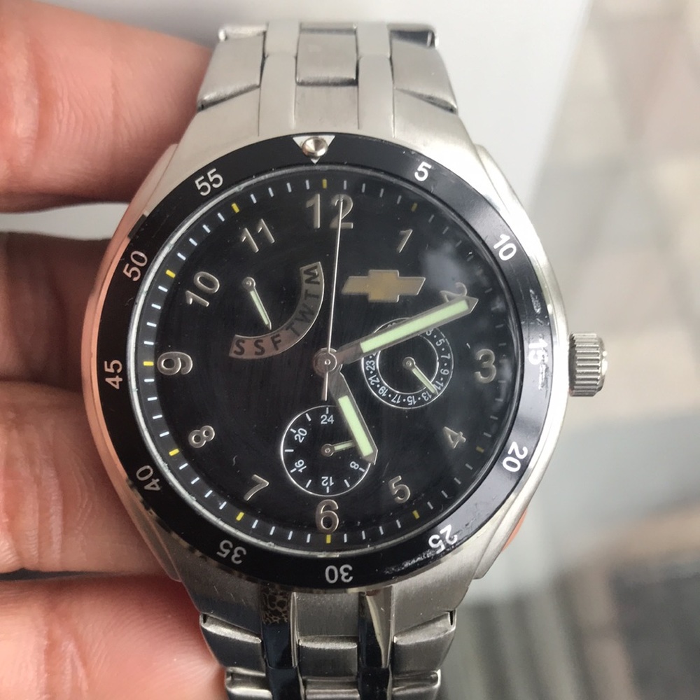 Chevrolet TM GM TX0298 Stainless Steel Back Japan Movement Mens Watch. Beautiful